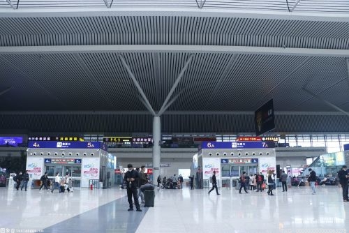 深圳增开高铁直达上海 为开行更多国内国际货物列车创造便利条件
