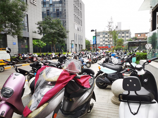 广东各地持续开展电动车产品质量专项整治 启动电动车上牌工作