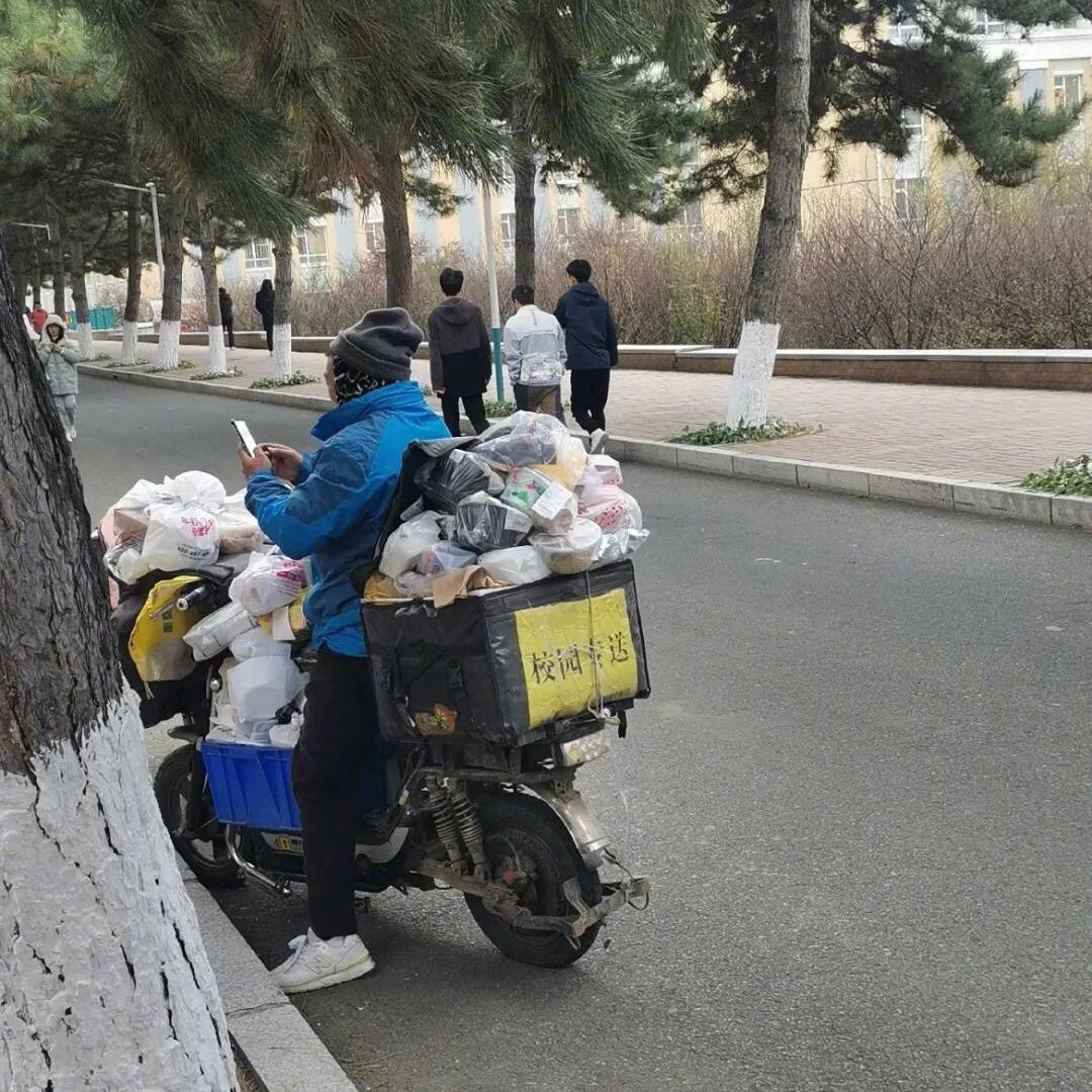 人大代表建议电动车交强险 方便解决骑手撞人赔偿难题