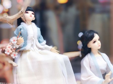 文斯卢索：雷亚里普利和露珠是两个令人信服的女怪物