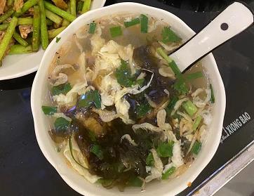 干紫菜炖汤后变成绿色是假的吗？干紫菜能存放多长时间？